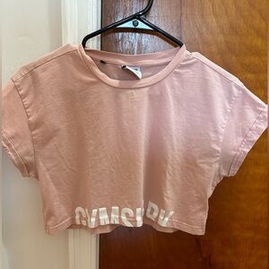 Pink cropped gymshark tee